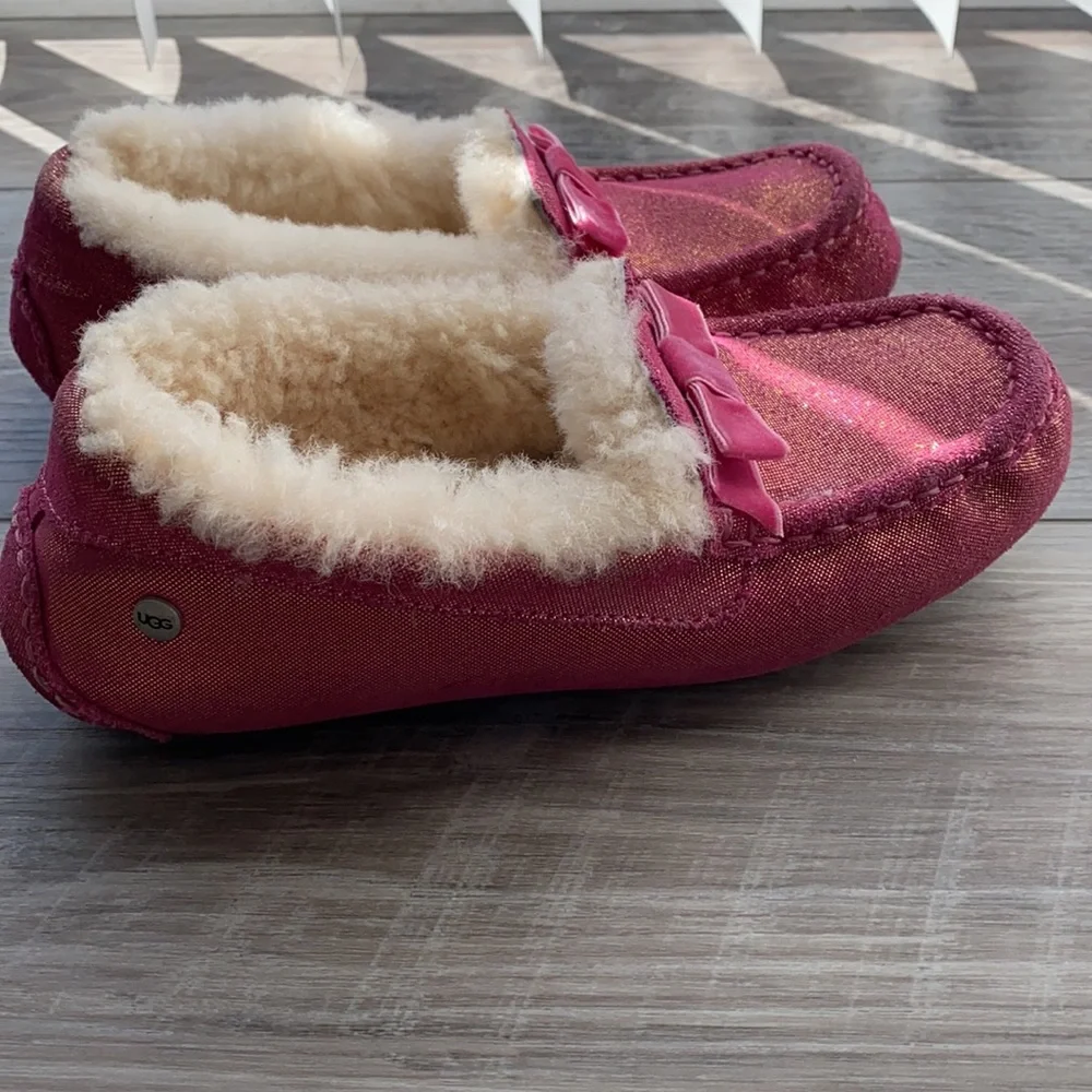Like new! UGG Size 3 pink slip on shoes, rubber flexible sole, OUTSIDE or INSIDE
